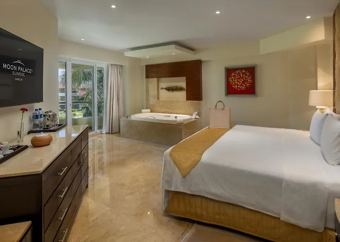 Governor Oceanfront Suite
